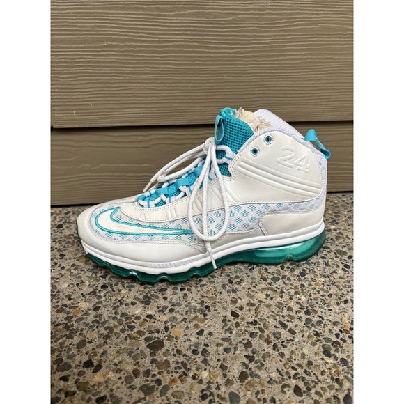 Nike Air Max Jr Chlorine Blue White 2011 Basketball 442478-100 Men's Size 10.5 - Picture 3 of 12